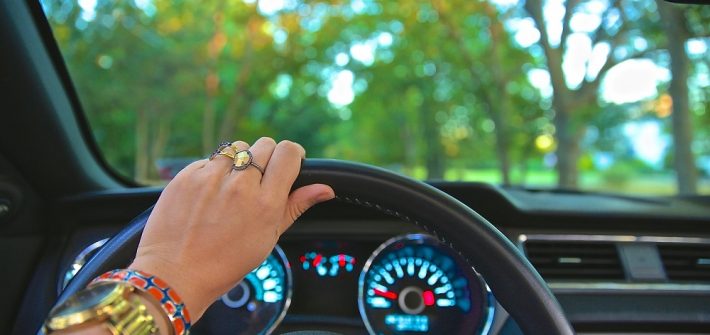 driving-918950_1280