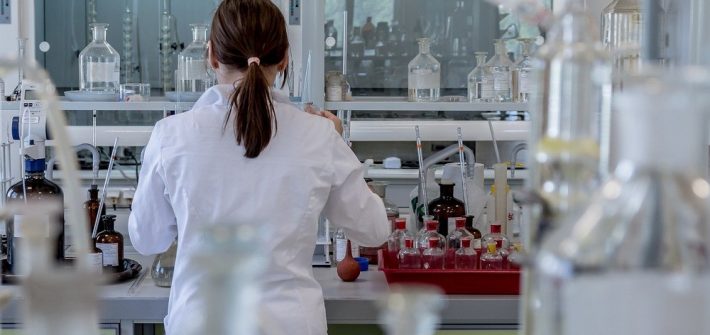 laboratory-2815641_1280