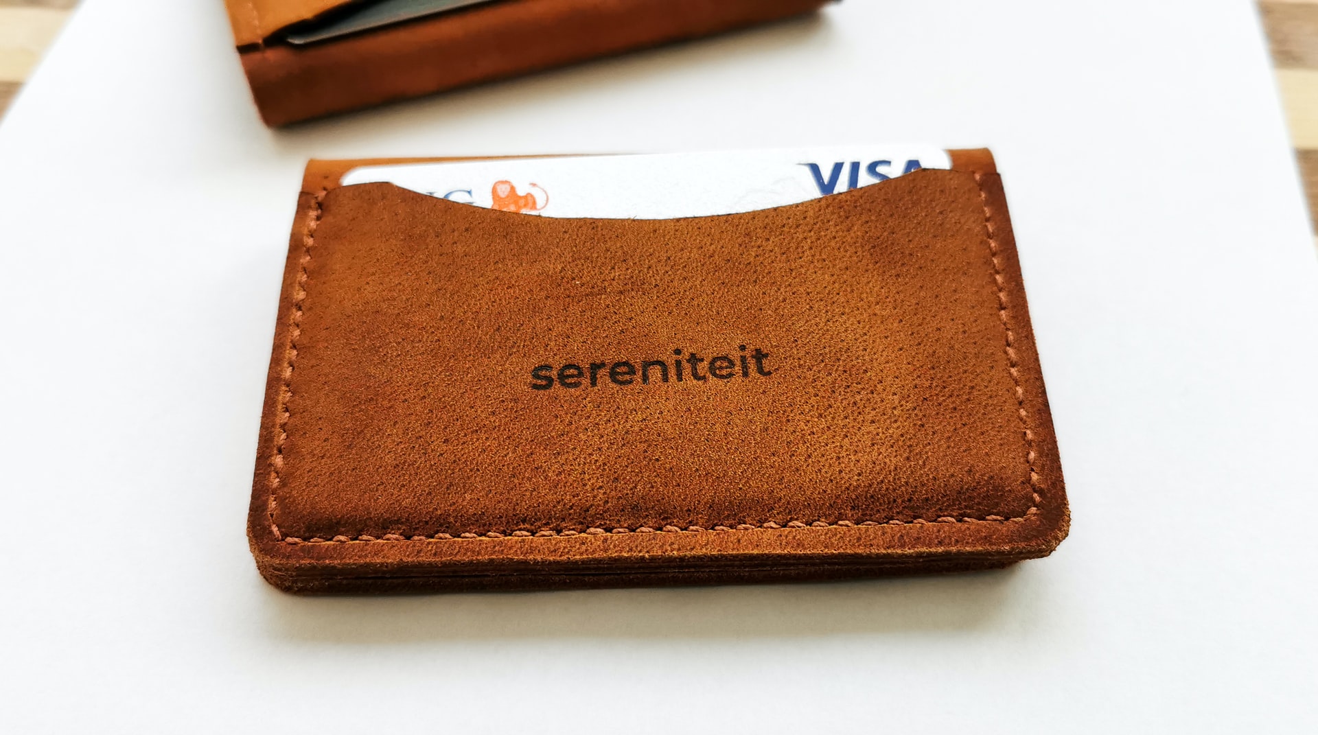 best-types-of-card-holders-that-won-t-bulge-your-pockets-happiness